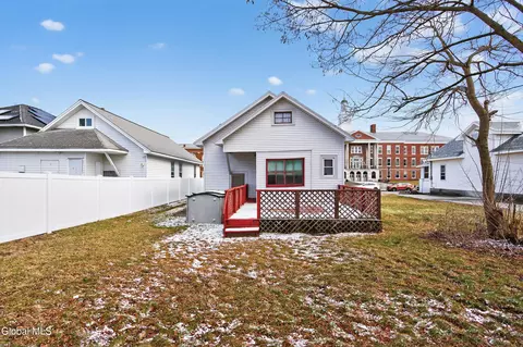 Exterior - 1114 Forest Rd, Schenectady, NY 12303 photo 3 of 11
