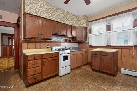 Kitchen - 1114 Forest Rd, Schenectady, NY 12303 photo 4 of 7