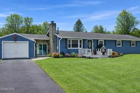 20 Campney Ln, Fort Ann, NY 12827
