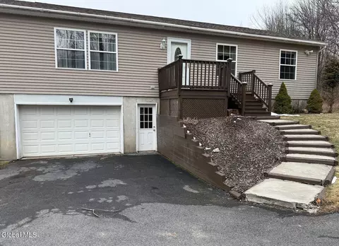 156 Heagle Rd, Johnstown, NY 12095