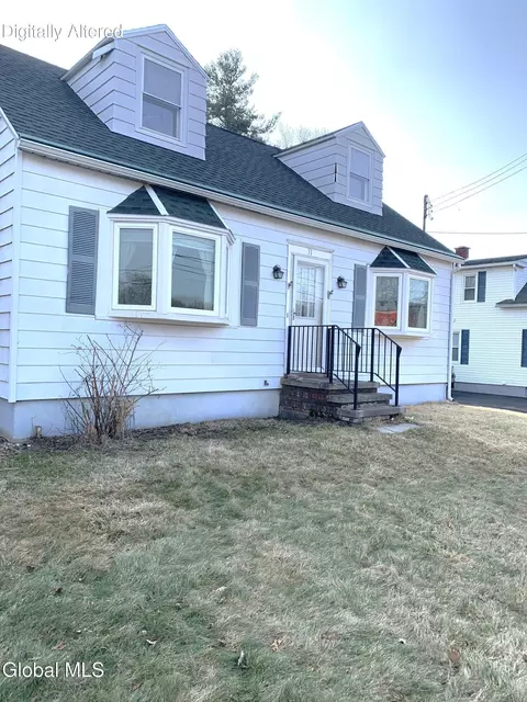 31 James St, Cohoes, NY 12047