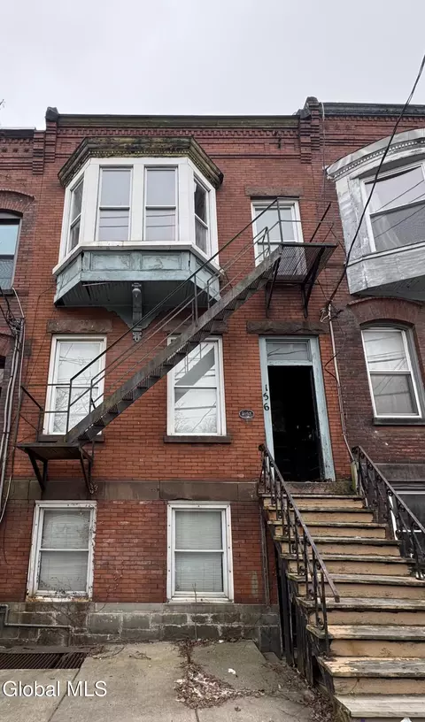156 Lark St, Albany, NY 12210