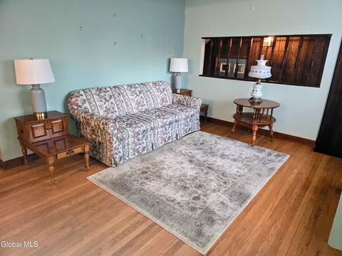 1008 Peter Rd, Schenectady, NY 12303 photo 4