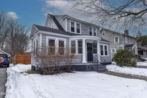 6 N Hollywood Ave, Gloversville, NY 12078