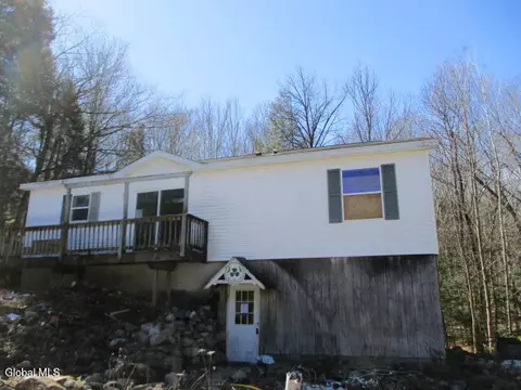 93 Rollies Rd, Warrensburg, NY 12885
