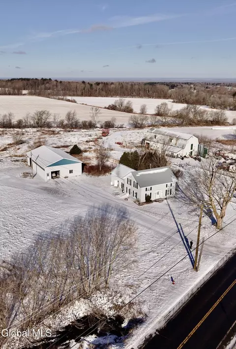 44 Lake St, Chateaugay, NY 12920