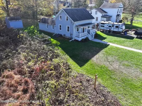 38 Church St, Coxsackie, NY 12051