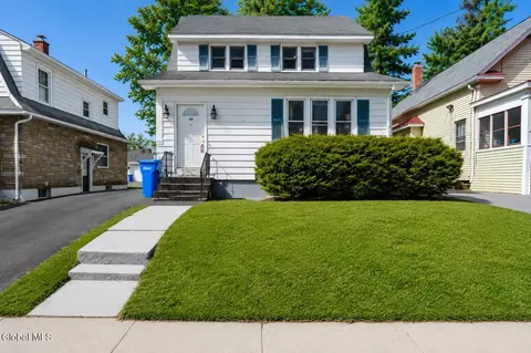 93 Hollywood Ave, Albany, NY 12208