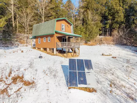 1673 W Fulton Rd, Warnerville, NY 12187