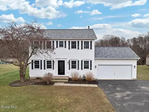 128 Horizon Blvd, Schenectady, NY 12306