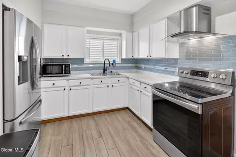 Kitchen - 4 Daggett Ter, Schenectady, NY 12307 photo 2 of 2