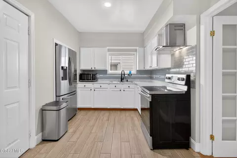 Kitchen - 4 Daggett Ter, Schenectady, NY 12307 photo 1 of 2
