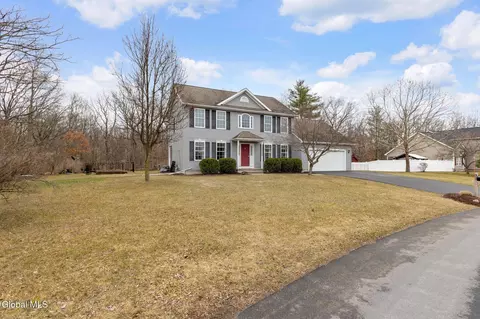 32 Bancker Ave, Schenectady, NY 12302