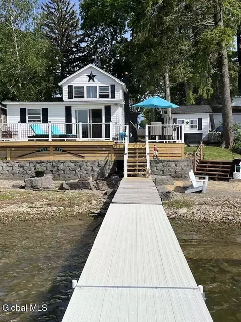 28363 Lotts Grove Rd, Three Mile Bay, NY 13693
