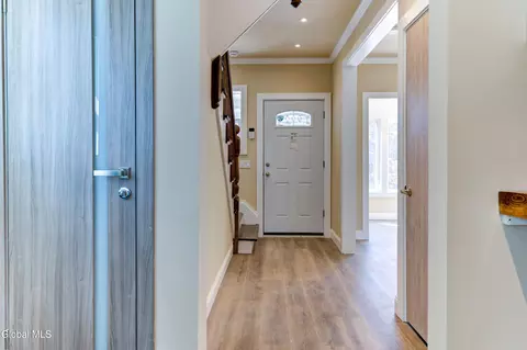 Entry Way - 8 Sheldon St, Schenectady, NY 12308 photo 1 of 5