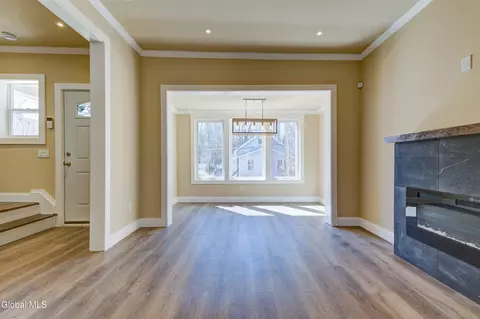 Living - 8 Sheldon St, Schenectady, NY 12308 photo 3 of 7