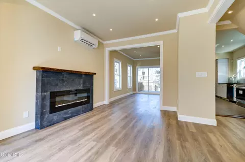 Living - 8 Sheldon St, Schenectady, NY 12308 photo 4 of 7