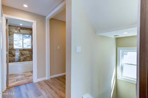 Entry Way - 8 Sheldon St, Schenectady, NY 12308 photo 5 of 5