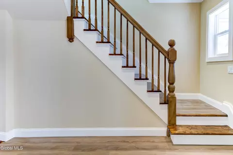 Entry Way - 8 Sheldon St, Schenectady, NY 12308 photo 2 of 5