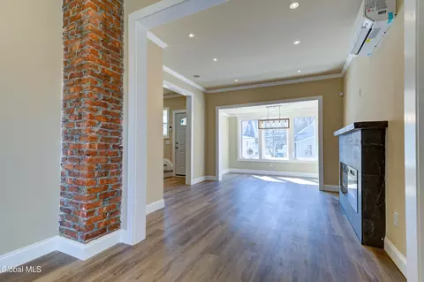 Living - 8 Sheldon St, Schenectady, NY 12308 photo 5 of 7