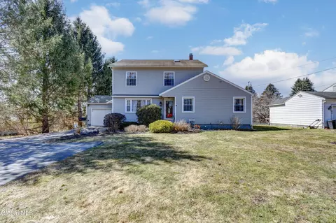 39 Julia St, Amsterdam, NY 12010