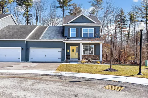 15 Linden Ct, Ballston Lake, NY 12019