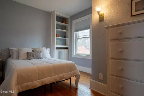 Bedroom - 18 Bridge St, Slingerlands, NY 12159 photo 3 of 8