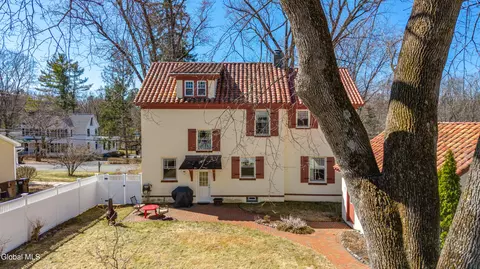 Exterior - 18 Bridge St, Slingerlands, NY 12159 photo 4 of 8