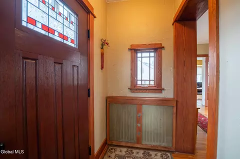 Entry Way - 18 Bridge St, Slingerlands, NY 12159 photo 1 of 9