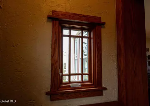 Entry Way - 18 Bridge St, Slingerlands, NY 12159 photo 9 of 9