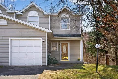 49 Cheryl Ct, Troy, NY 12180
