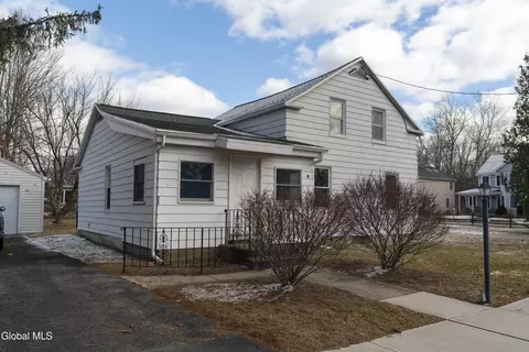 1 Congress Ave, Saratoga Springs, NY 12866