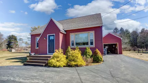 1323 Midline Rd, Amsterdam, NY 12010