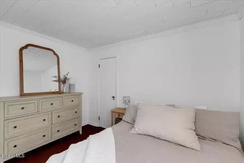Bedroom - 124 Beacon Rd, Glenmont, NY 12077 photo 1 of 5