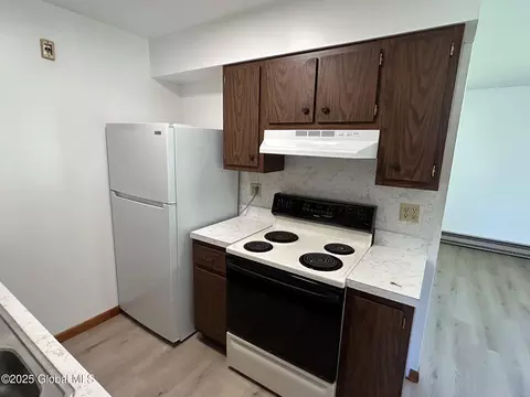 Kitchen - 1300 S Schodack Rd, Castleton On Hudson, NY 12033 photo 7 of 9