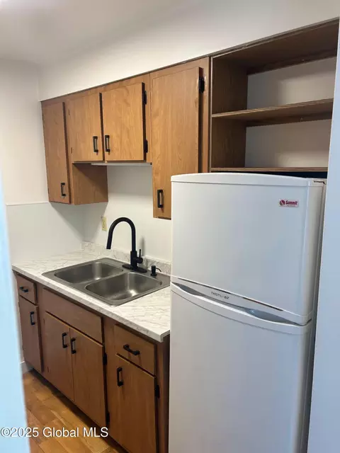 Kitchen - 1300 S Schodack Rd, Castleton On Hudson, NY 12033 photo 3 of 9