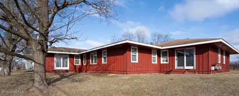 Exterior - 1300 S Schodack Rd, Castleton On Hudson, NY 12033 photo 2 of 9