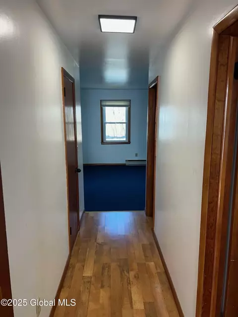 Entry Way - 1300 S Schodack Rd, Castleton On Hudson, NY 12033 photo 4 of 4