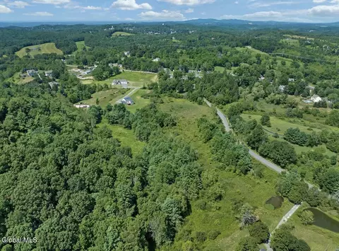 37 Mammoth Spring Rd, Wynantskill, NY 12198 photo 4