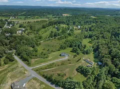 37 Mammoth Spring Rd, Wynantskill, NY 12198 photo 9