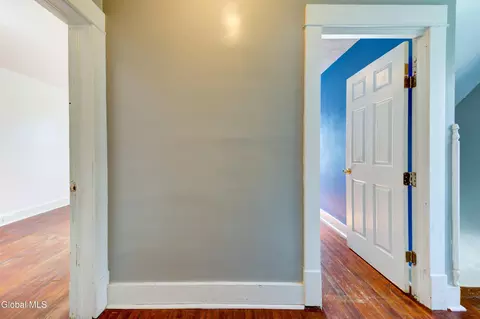 Entry Way - 215 Elm St, Schenectady, NY 12304 photo 5 of 7