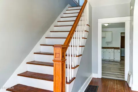 Entry Way - 215 Elm St, Schenectady, NY 12304 photo 3 of 7