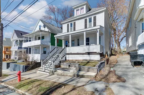 Exterior - 215 Elm St, Schenectady, NY 12304 photo 1 of 5