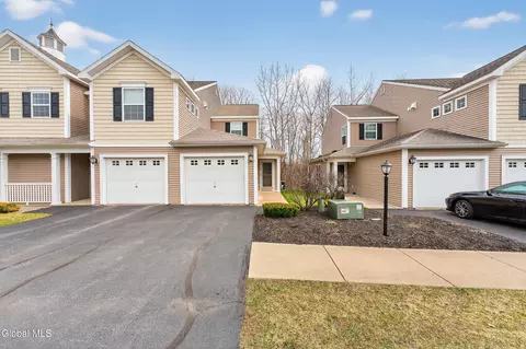 32 Annabelle Pl, Rotterdam, NY 12306