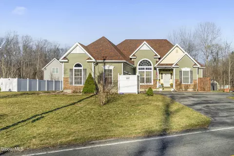 1000 Kings Rd, Schenectady, NY 12303