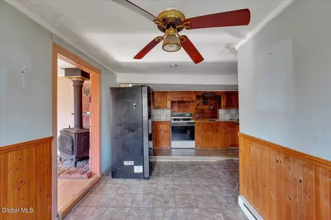 Entry Way - 89 Morris Rd, Schenectady, NY 12304 photo 1 of 1