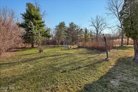Exterior - 89 Morris Rd, Schenectady, NY 12304 photo 6 of 11