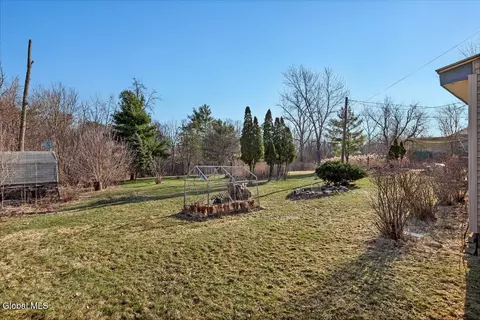 Exterior - 89 Morris Rd, Schenectady, NY 12304 photo 2 of 11