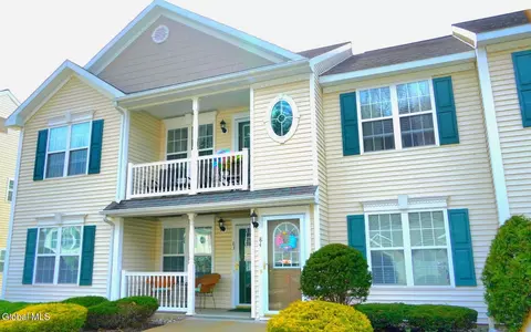 83 Morning Glory Way, Schenectady, NY 12306