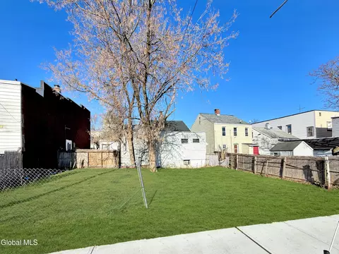 485 Elk St, Albany, NY 12206